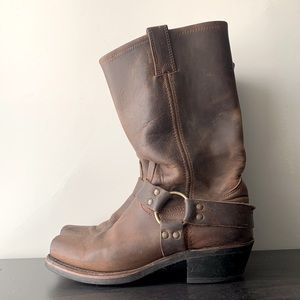 Frye Harness 12R in Tan